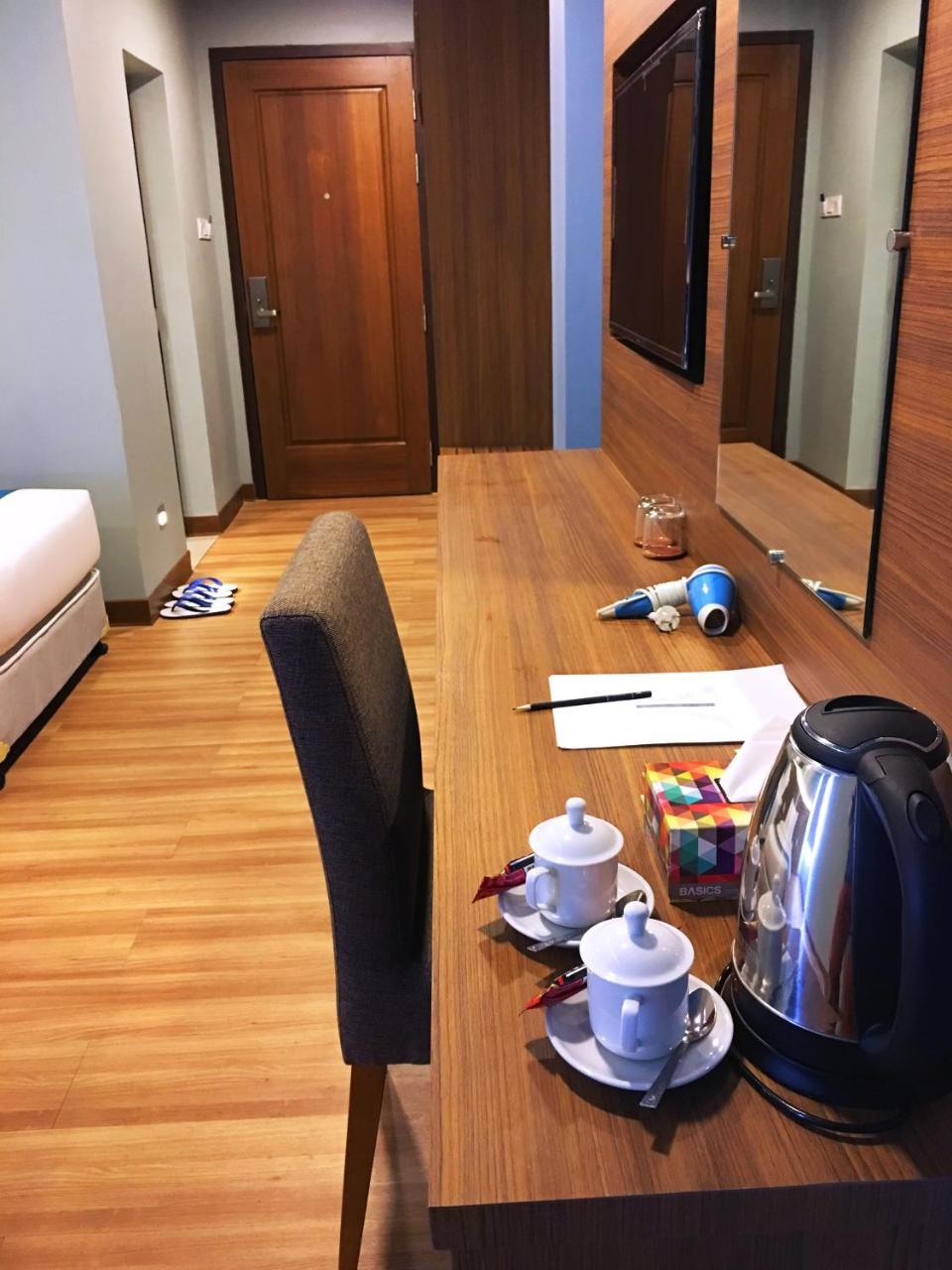 Hotel Azure Yangón Exterior foto